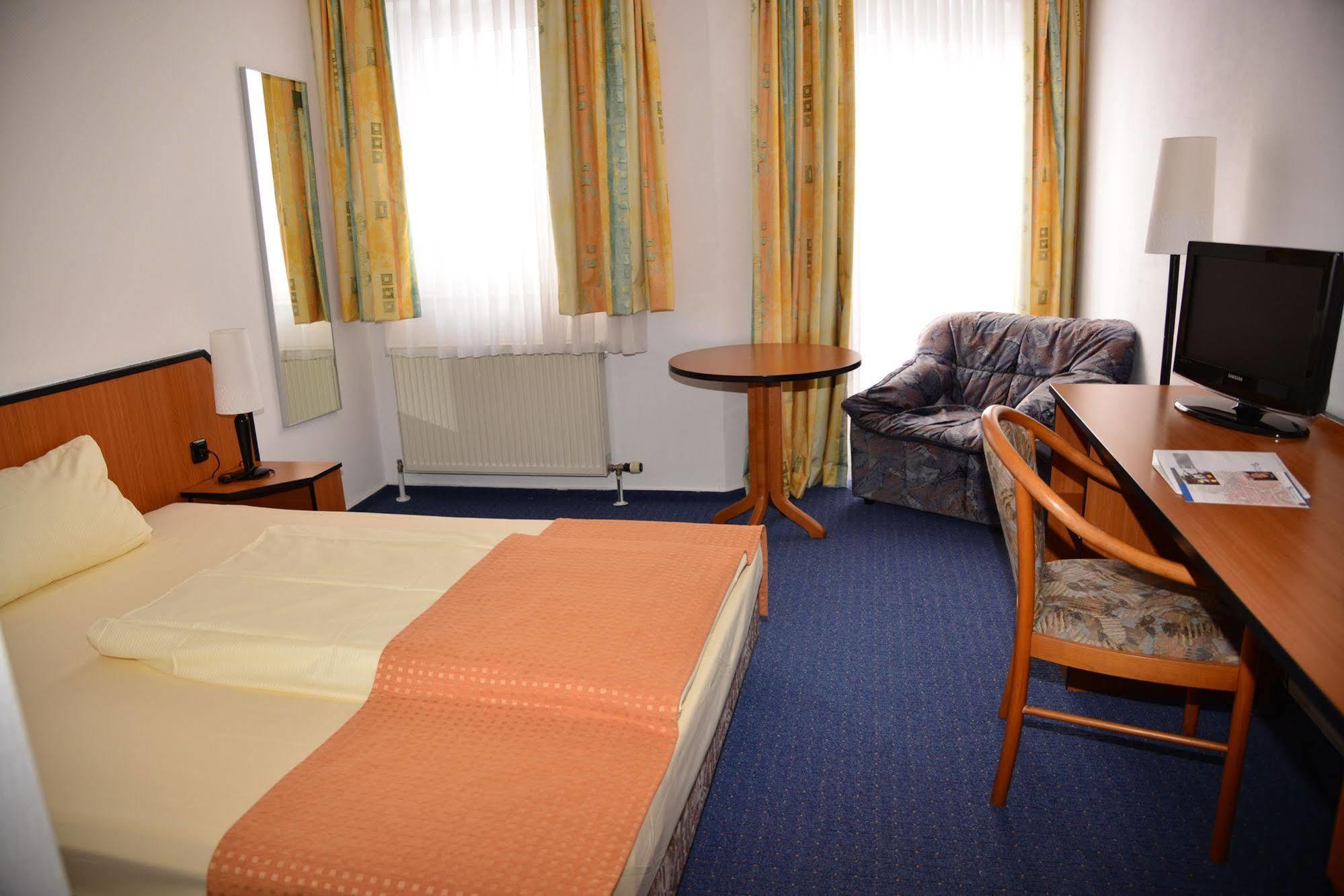 Trip Inn Kongresshotel Frankfurt-Rodgau Extérieur photo
